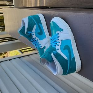 Nike aj 1 retro mid customs